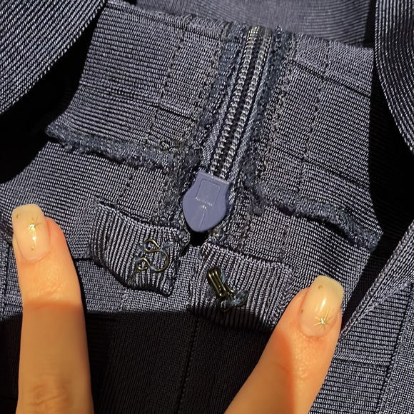 Navy mini dress, bandage material. size small. - Picture 4 of 6